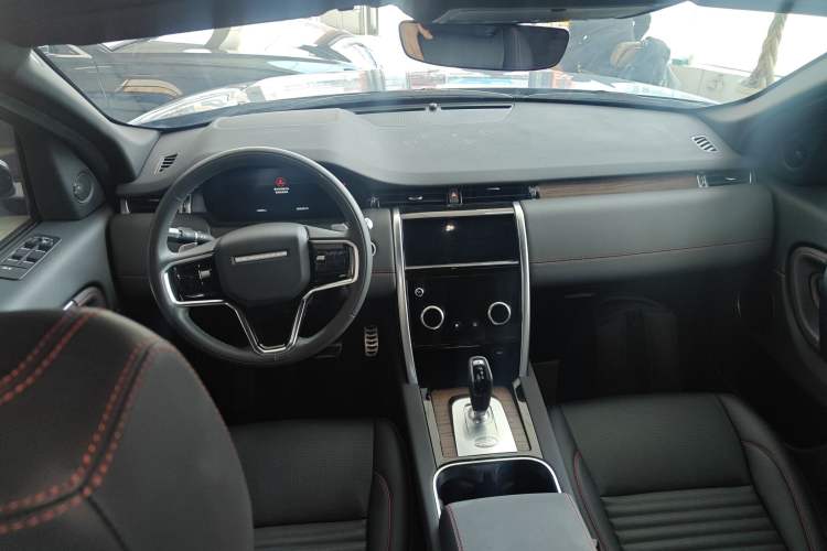 Used Land Rover Discovery Sport 2022 Revised Version 249 PS R-Dynamic S Performance Edition 5 Seats