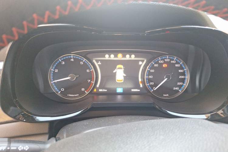 Used GAC Trumpchi GS7 2017 320T Two-Wheel-Drive Luxury Smart Connectivity Model
