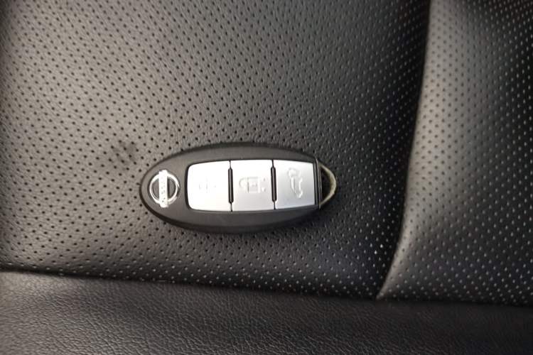 Used Nissan X-Trail 2015 2.5L CVT Leading MAX Edition 4WD