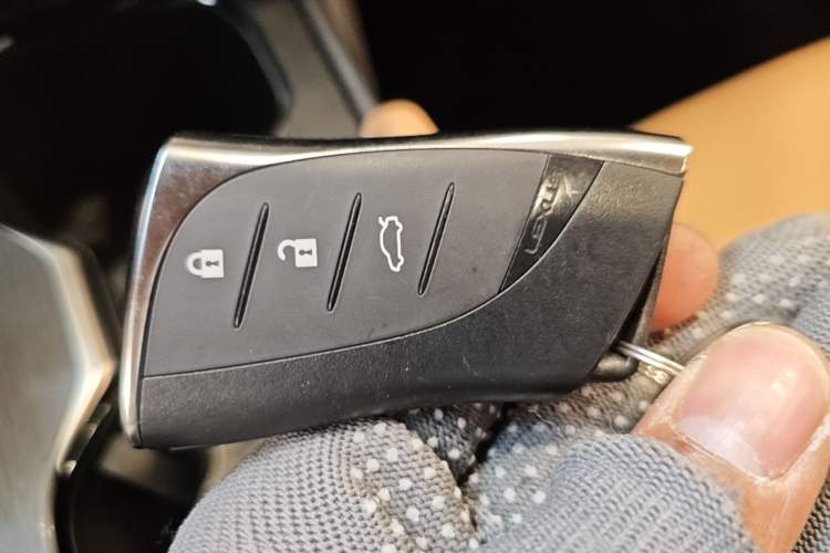 Used Lexus ES 2022 200 Excellence Edition
