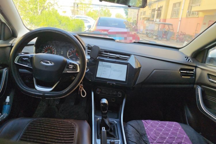 Used Chery Tiggo 3X 2021 Revised Diamond Edition 1.5L Manual 2 Carat Center Console