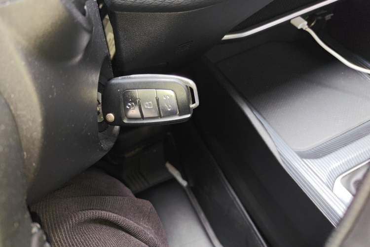 Used Geely Auto Emgrand 2023 4th Generation Champion Edition 1.5L Manual Luxury Model Vehicle Key