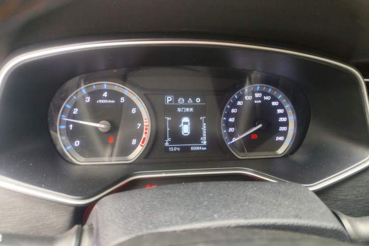 Used CHANGAN OSHAN X7 2020 1.5T Automatic Luxury Version