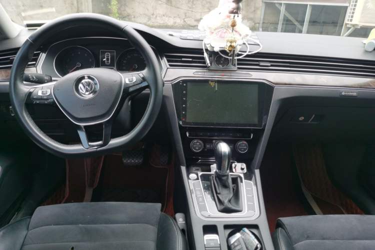 Used Volkswagen Magotan 2017 330TSI DSG Luxury Model