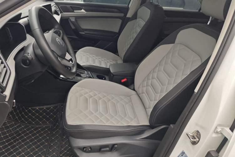 Used Volkswagen Tayron 2023 280TSI Two-Wheel-Drive Luxury Plus Advanced Version
