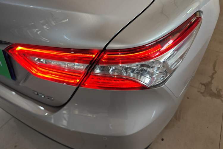 Used Toyota Camry 2018 2.5G Luxury Edition Right Rear Taillight