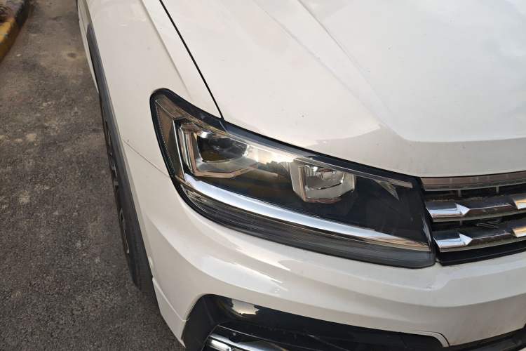Used Volkswagen Tiguan L 2021 330TSI Automatic Two-Wheel Drive R-Line Enhanced Edition Right Front Headlight