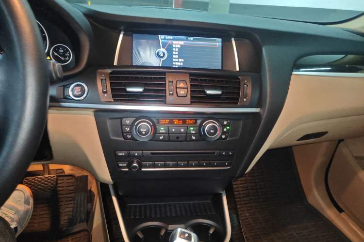 Used BMW X3 2011 xDrive28i Luxury Model