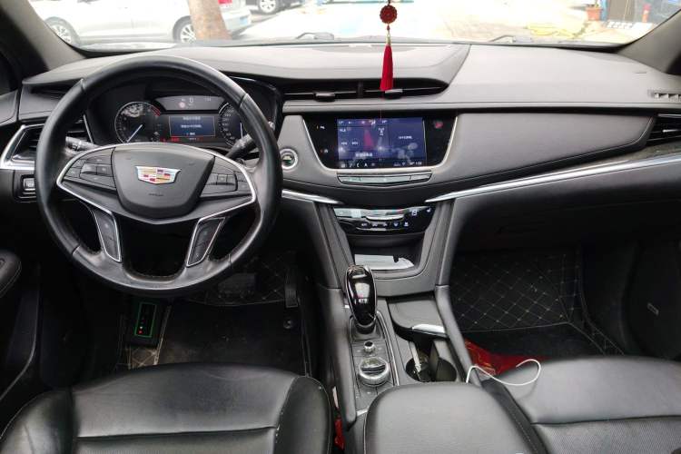 Used Cadillac XT5 2020 28T Luxury Version Center Console