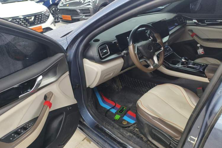 Used BYD Qin PLUS 2024 Honor Edition EV 420KM Leading Model
