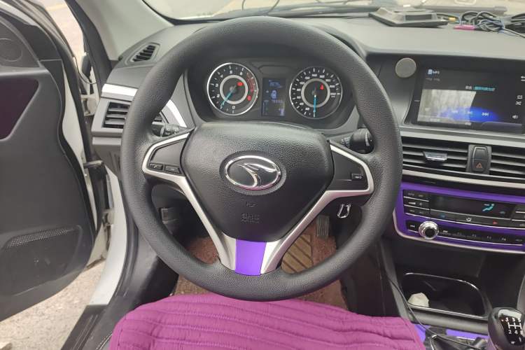 Used Soueast V5 Lingzhi 2015 Plus 1.5L Manual Smart Edition
