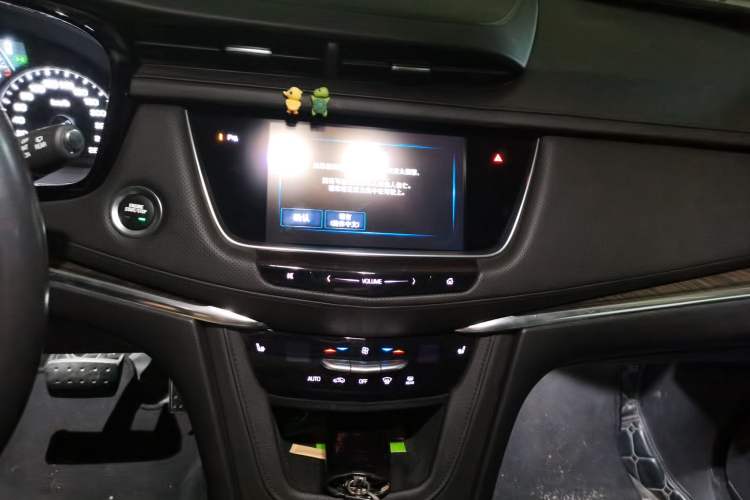 Used Cadillac XT5 2018 25T Luxury Model