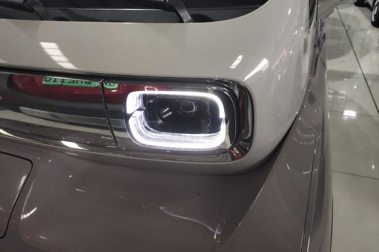 Used Baojun KiWi EV 2023 DJI Edition Lithium Iron Phosphate
