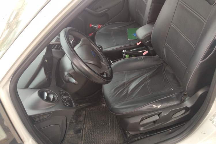 Used Ford Fiesta 2013 Sedan 1.5L Manual Fashion Edition Left Front Seat