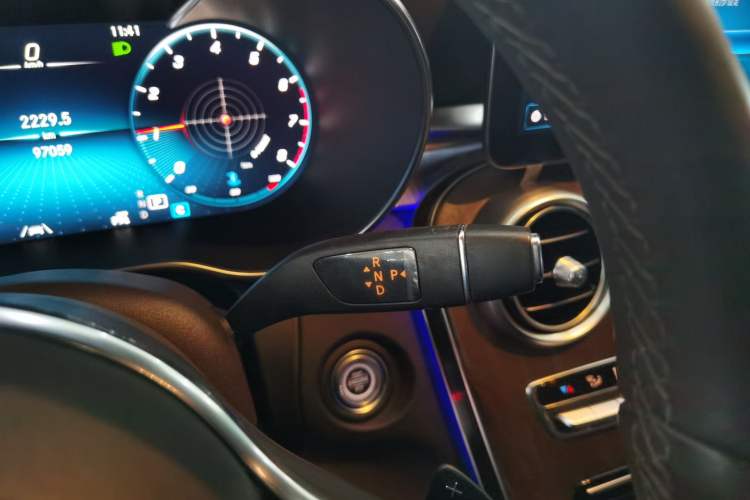 Used Mercedes-Benz GLC 2020 Facelift GLC 300 L 4MATIC Dynamic Edition