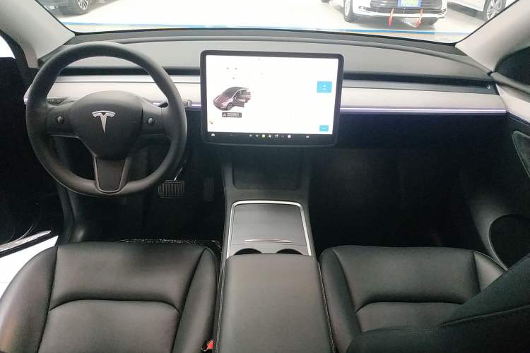Used Tesla Model Y 2023 Rear-Wheel-Drive Version
