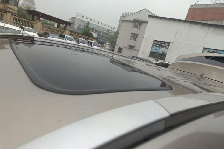 Used CHANGAN CS75 2014 1.8T Automatic Elite Model China IV Standard Roof