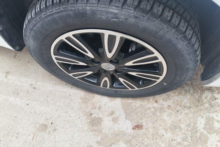 Used BYD F3 2020 1.5L Manual Luxury Edition Right Front Wheel Hub