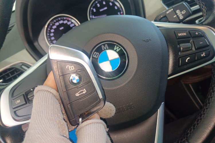Used BMW X1 2019 sDrive18Li Premium Edition Vehicle Key