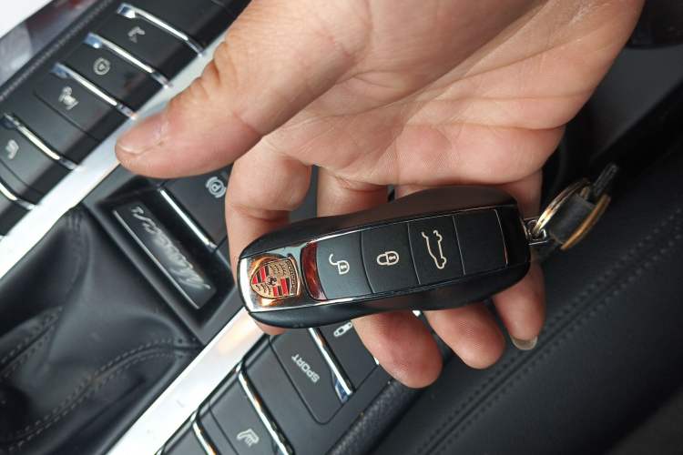 Used Porsche Macan 2018 Macan 2.0T Vehicle Key