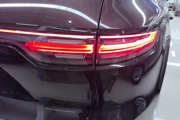 Used Porsche Cayenne 2018 Cayenne 3.0T Right Rear Taillight