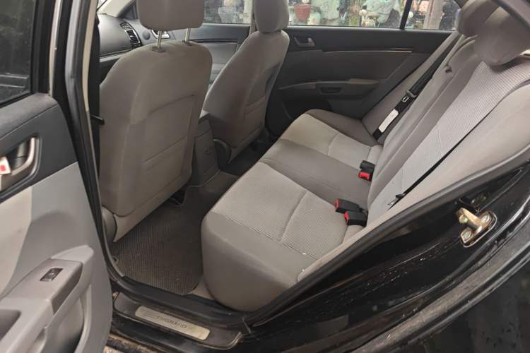 Used Geely Auto Classic Emgrand 2013 Sedan 1.5L Manual Entry-Level Model