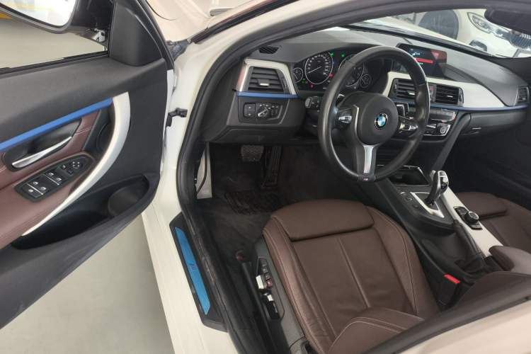 Used BMW 3 Series 2019 320i M Sport Package
