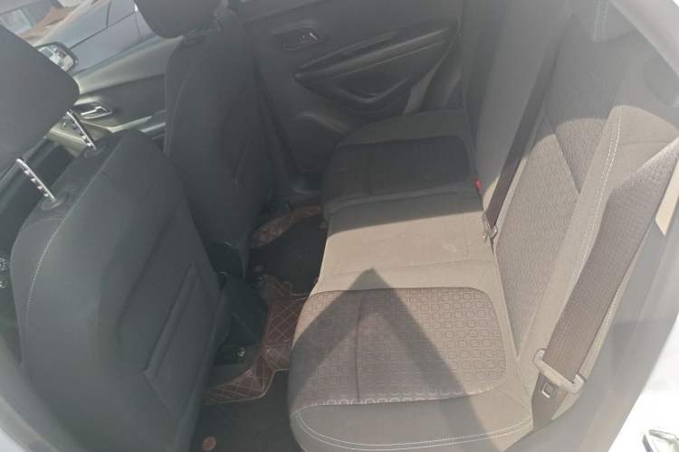 Used Chevrolet Trax 2016 1.4T Automatic Two-Wheel Drive Comfort Version with Sunroof
