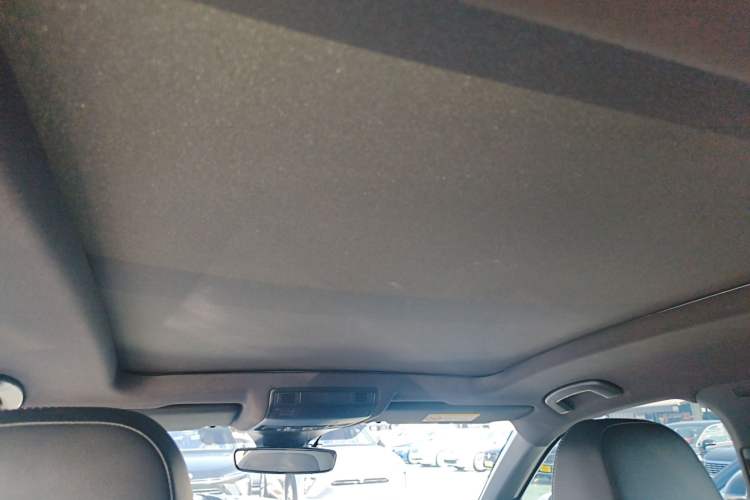 Used Volkswagen T-ROC 2023 300TSI DSG Two-Wheel-Drive Chen Guang Edition Headliner