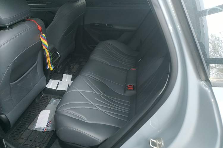 Used Geely Galaxy L6 2025 EM-i 140km Explorer+ Edition Left Rear Seat