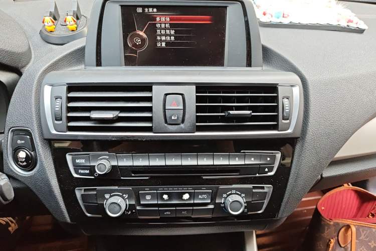 Used BMW 1 Series 2016 118i Leading Model Audio And AC Panel