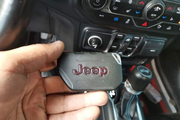 Used Jeep Wrangler New Energy 2021 Four-Door 2.0T 4xe Robin Hood Vehicle Key