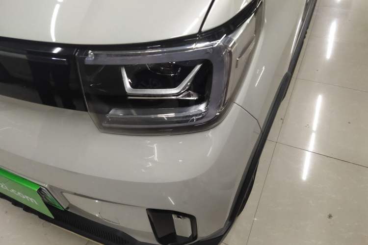 Used Wuling Hongguang MINIEV 2022 GAMEBOY 200km Gaming Edition with Lithium Iron Phosphate
