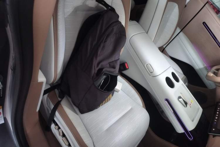 Used Avatr 07 2024 Max Extended-Range Edition Right Front Seat