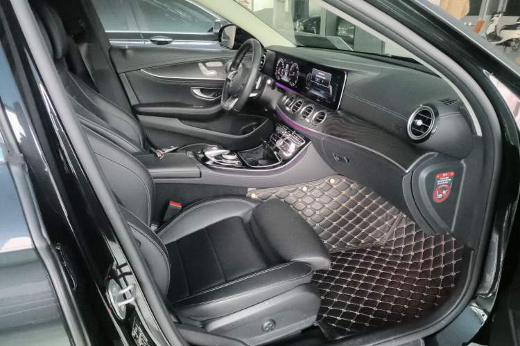 Used Mercedes-Benz E-Class 2017 E 200 L Sport 4MATIC