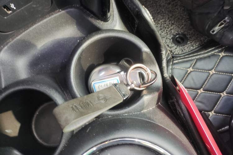 Used MINI MINI 2018 1.5T COOPER Artist