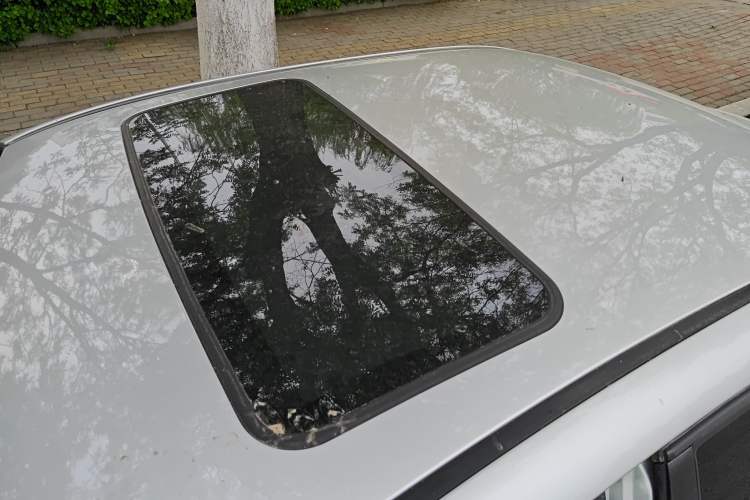 Used Buick Excelle 2015 1.5L Manual Classic Trim
