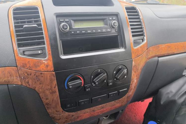 Used King Long Golden Way 2019 2.0L Business Series V20 Audio And AC Panel