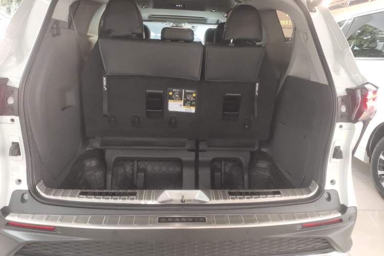 Used Toyota Granvia 2024 2.5L Hybrid Comfort Edition