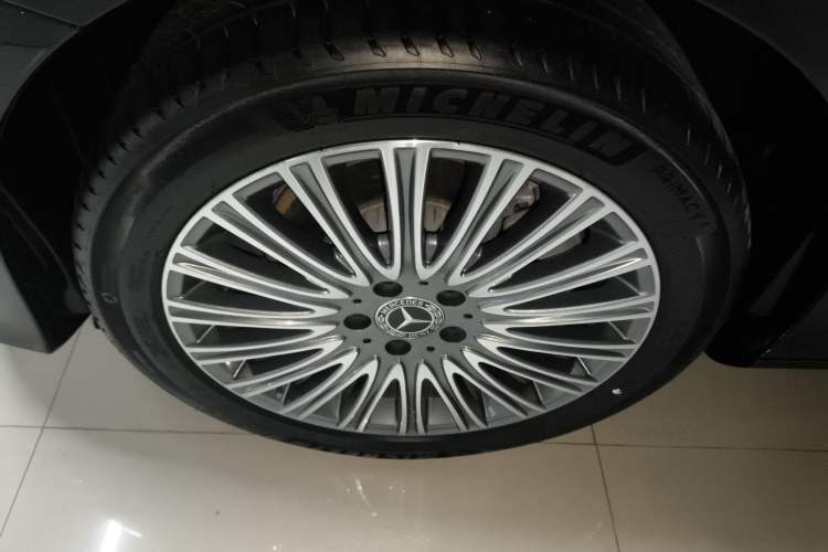 Used Mercedes-Benz E-Class 2023 Updated E 300 L Fashion Edition
