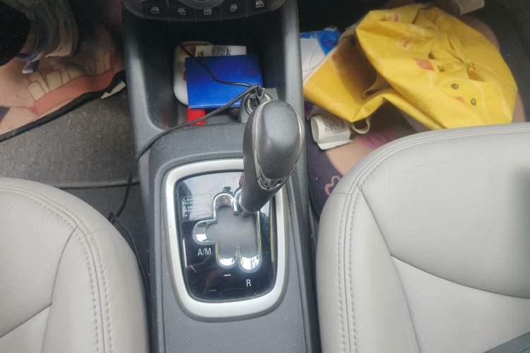 Used Chevrolet Sail 2015 Sail 3 1.3L AMT Ideal Edition Gear Lever