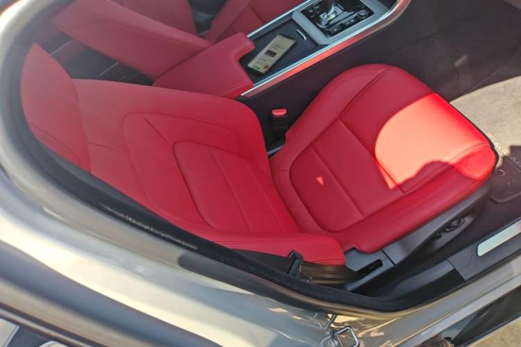 Used Jaguar XEL 2025 2.0T 250 PS R-DYNAMIC 90th Anniversary Edition
