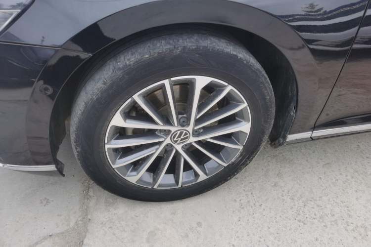 Used Volkswagen Magotan 2020 380TSI DSG Luxury Version Left Front Wheel Hub