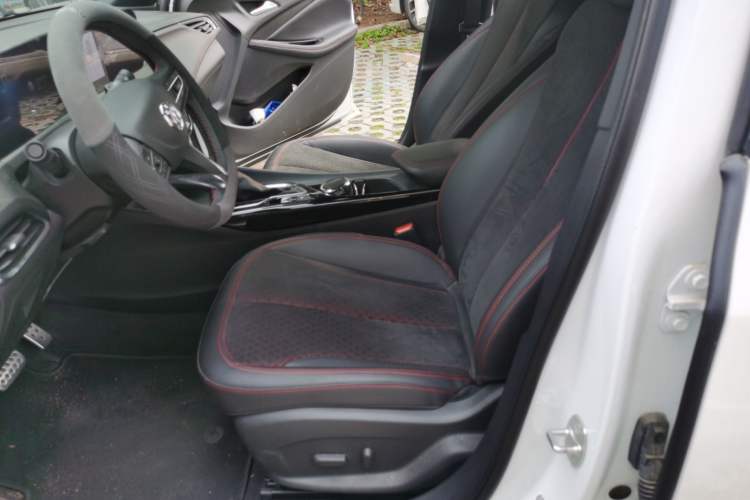 Used Buick Verano 2023 Pro GS Swift Edition Left Front Seat