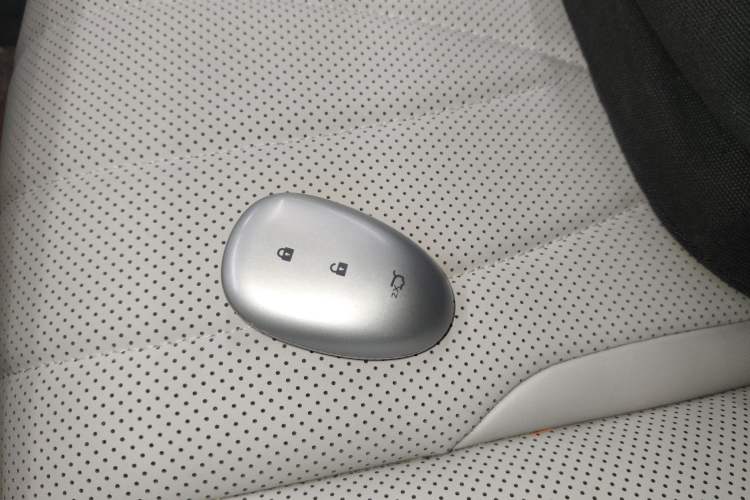 Used CHANGAN NEVO Q07 2025 215 Flagship PLUS