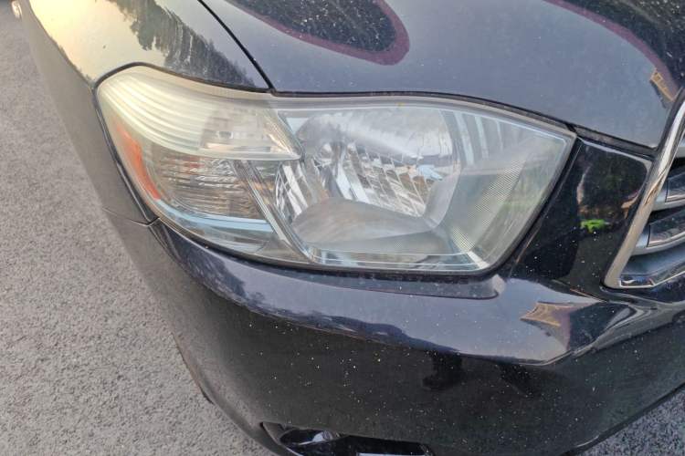 Used Toyota Highlander 2009 2.7L Two-Wheel Drive 7-Seater Luxury Edition Right Front Headlight