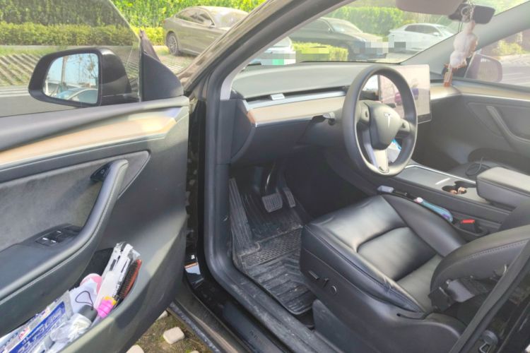 Used Tesla Model Y 2022 Rear-Wheel-Drive Version Driver Seat