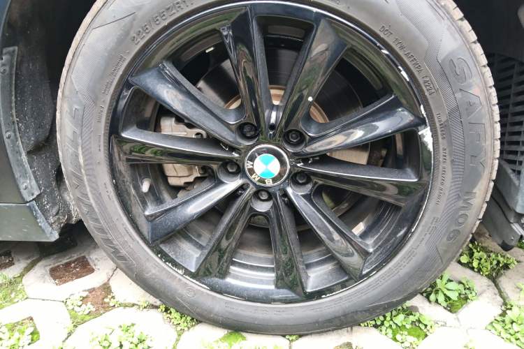 Used BMW 5 Series 2013 525Li Luxury Model