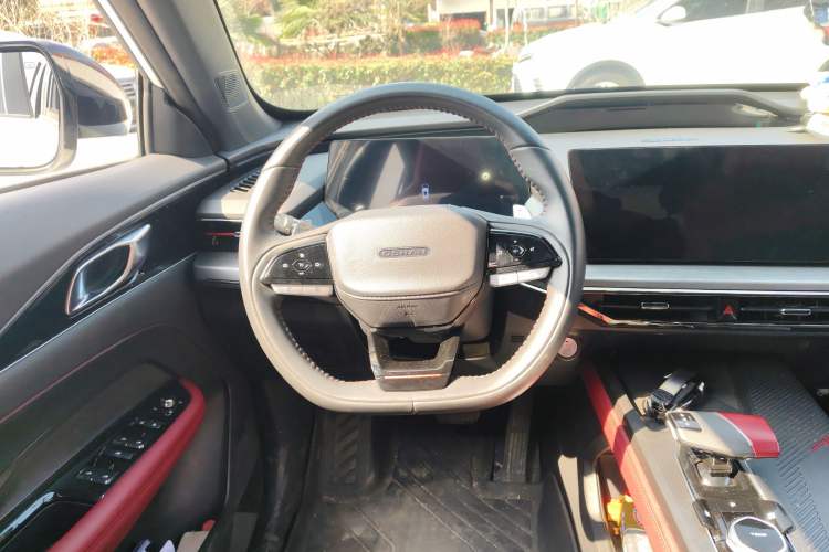 Used Oshan Z6 2023 Blue Whale 1.5T DCT Smart Luxury Model
