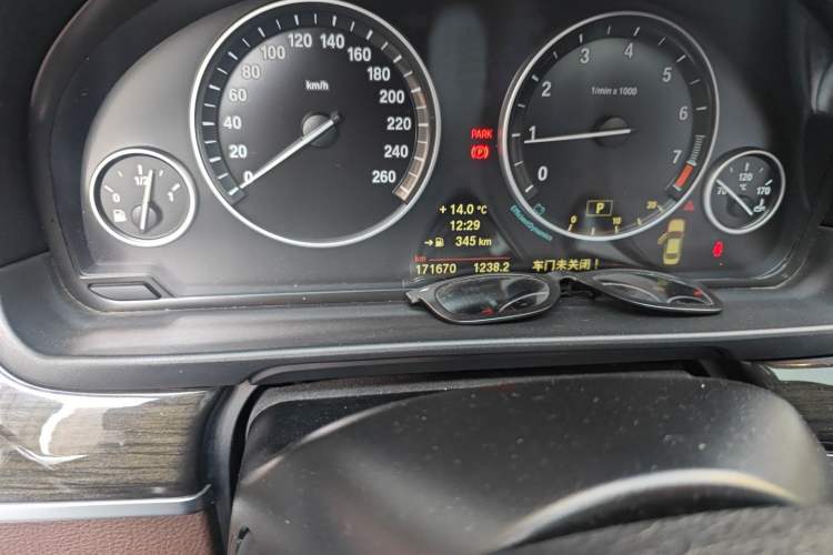 Used BMW 5 Series 2014 525Li Luxury Design Package
